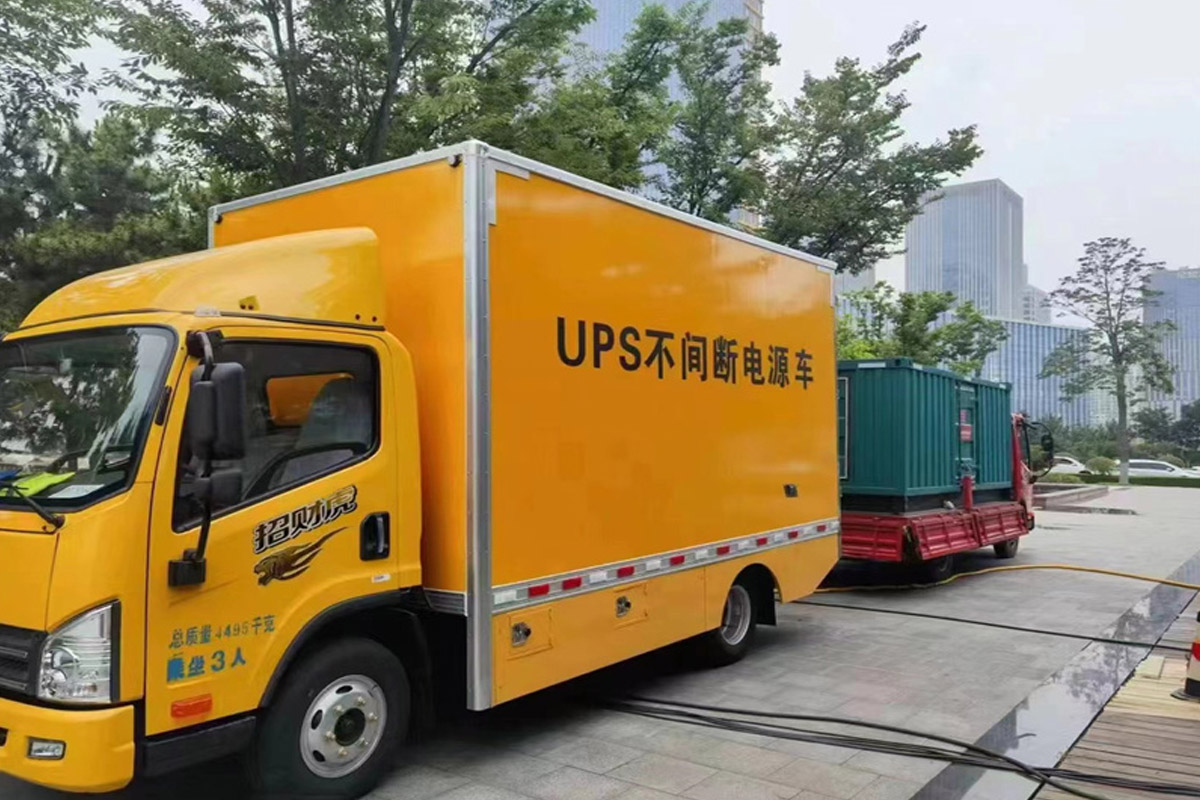 云安发电机租赁施工现场